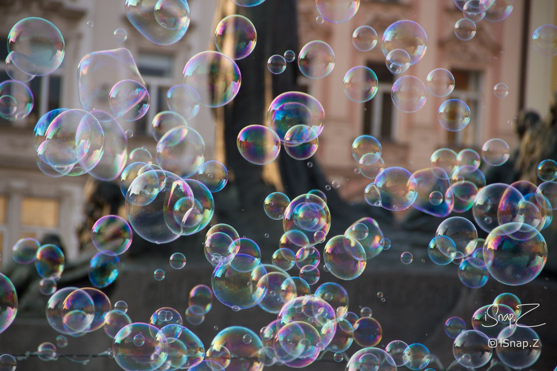 Soap Bubbles, Prague